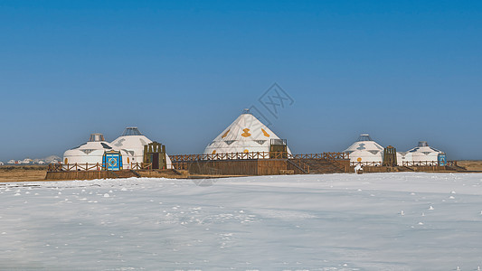 内蒙古冬季冰雪蒙古包蓝天图片
