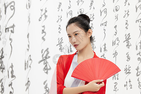 书法字体背景下的中国风美女图片