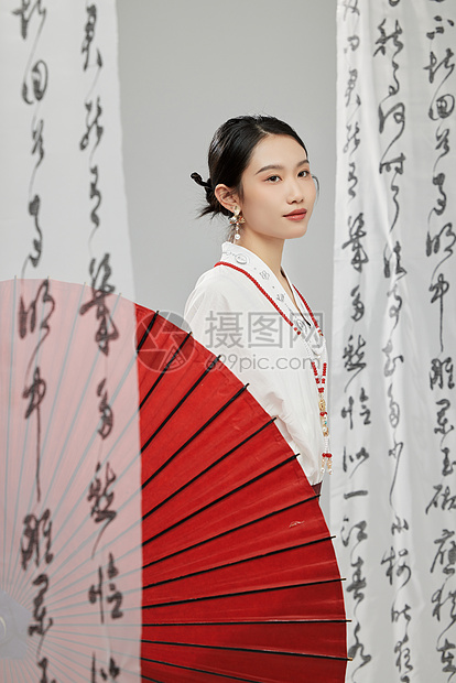 新中式古典女子图片