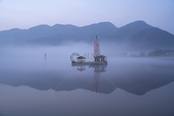 湖北神农架旅游大九湖晨雾图片