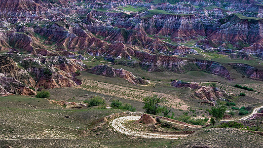 内蒙古山区喀斯特地貌夏季景观图片