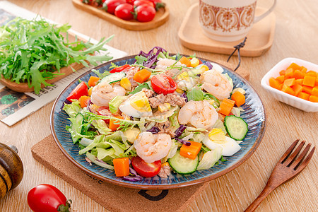 美食低脂减肥虾仁蔬菜沙拉图片