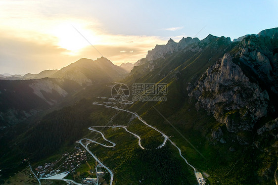 航拍洛克之路风景图片