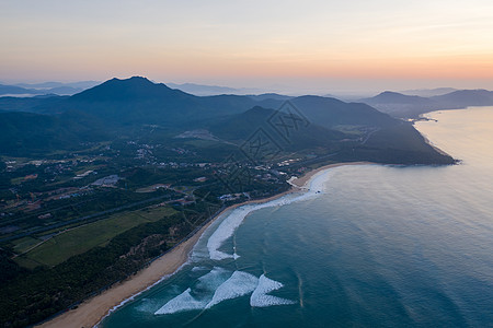 航拍海南万宁海边风光图片