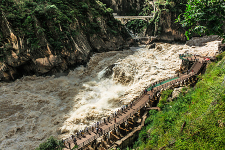 云南虎跳峡景区图片