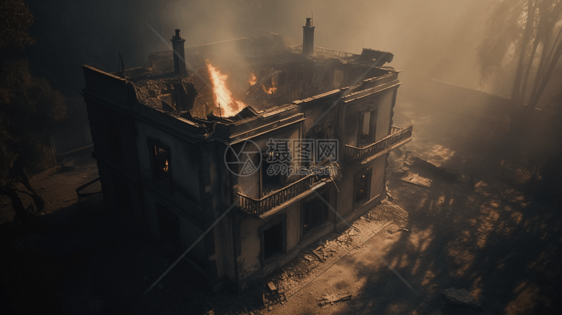 黑烟下燃烧的房屋图片