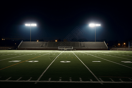 夜晚中的足球场图片