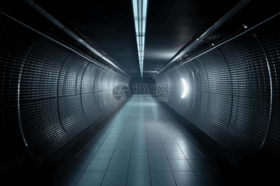 安装照明的隧道图片