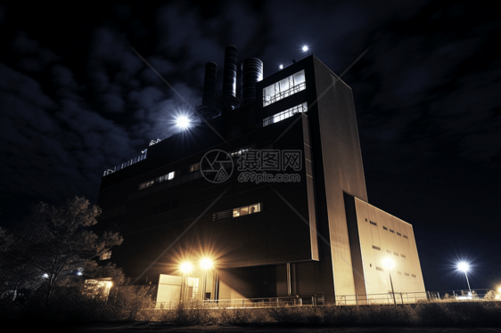 生物质发电厂夜晚场景图片