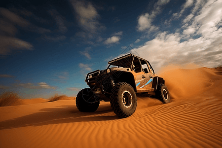 在荒漠中行驶的越野车图片
