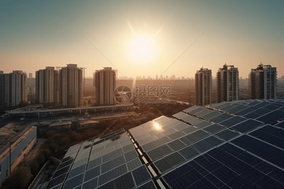 城市楼顶的太阳能板图片