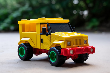 黄色吉普玩具汽车背景图片