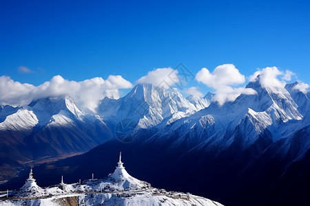 云南高海拔山峰背景图片