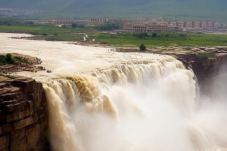 黄河湍急的瀑布图片