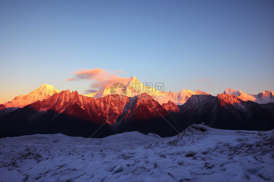 美丽雪山风景图片