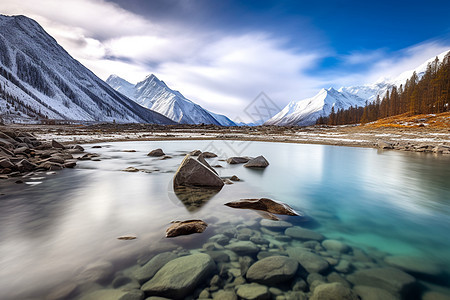 美丽的雪山风景图片