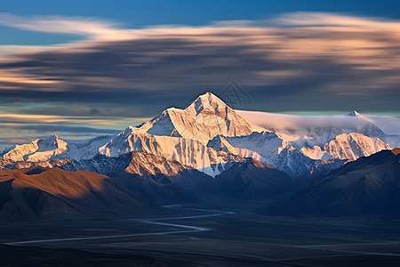 美丽壮观的雪山图片