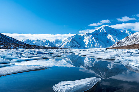 壮丽的冰山高峰图片