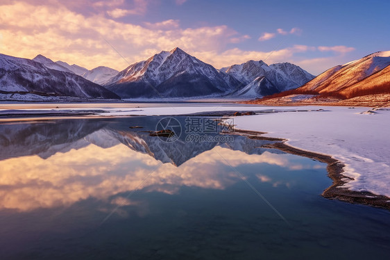 然乌湖雪山风景图片