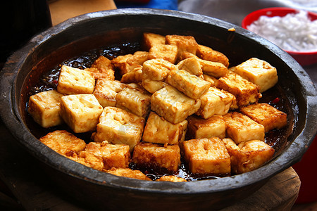 好吃的小吃油炸豆腐图片