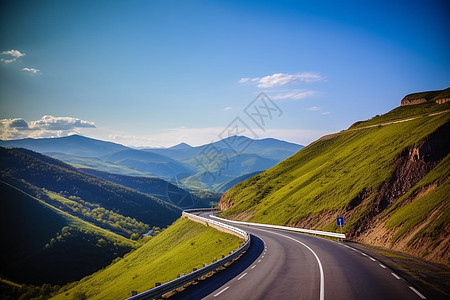 崇山峻岭之间的道路背景图片