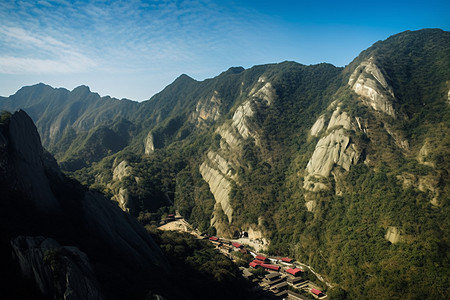 自然景区山顶的自然景观图片