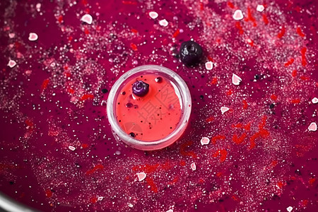 紫罗兰屑液体创意背景图片