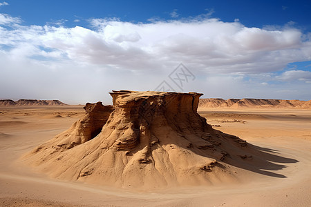沙漠中的土丘图片