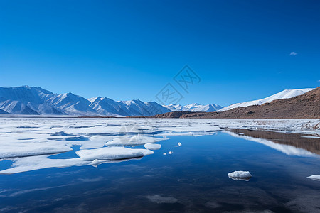 美丽自然的雪山图片