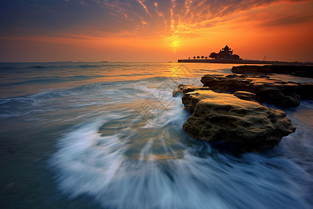 壮丽的海上日落景观图片