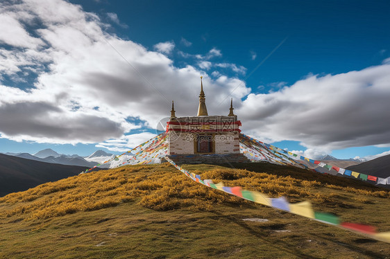 山顶的寺庙图片