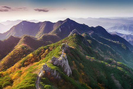 高山云雾茂盛的山林风景背景