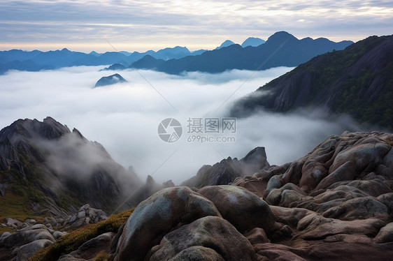 山脉的岩石风景图片