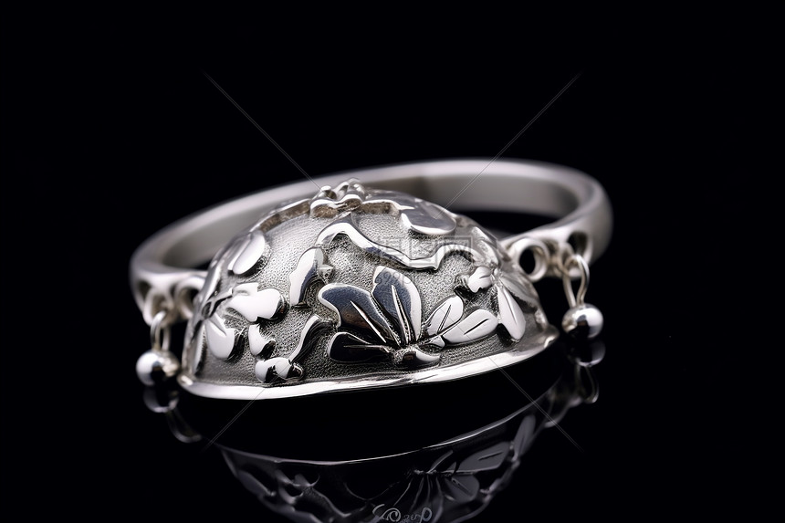 精美的银饰品高清图片下载-正版图片600208644-摄图网