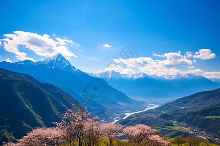 蓝天下的雪山图片