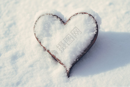 雪地上的爱心背景图片