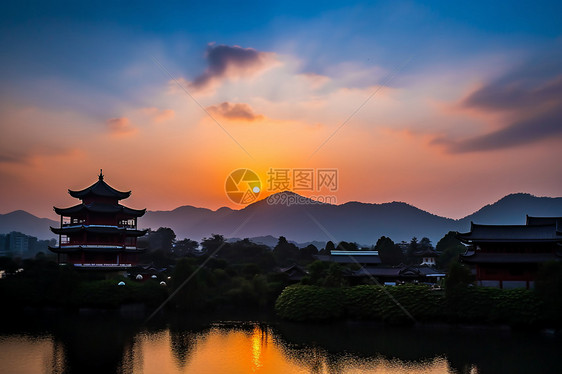 夜色下的宝塔建筑景观图片