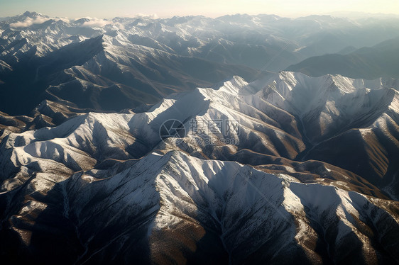 巍峨的雪山图片