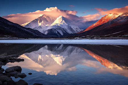 美丽的雪山风光背景图片