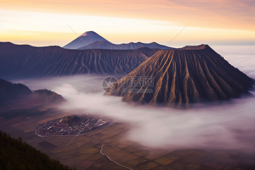 壮观的火山口图片