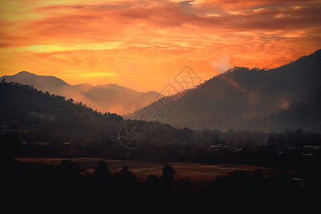 夕阳下的山区建筑图片