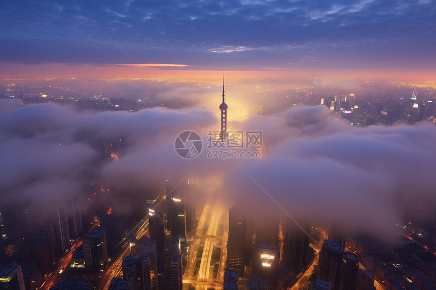 云雾中的中心大厦图片