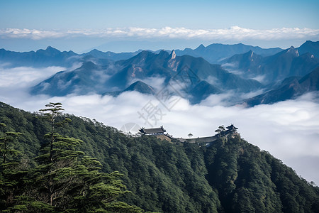 山川间的云雾图片