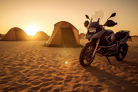 摩托车旁的帐篷背景图片