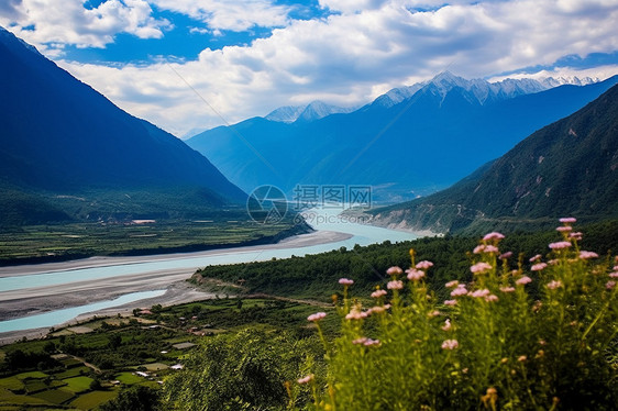 夏日的峡谷图片