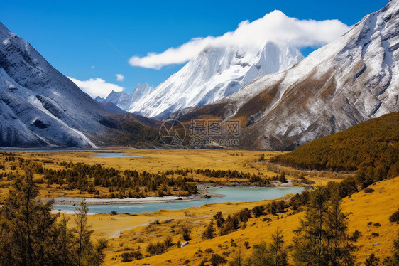 唯美壮丽的雪山图片