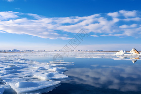 冬季的湖面风景图片