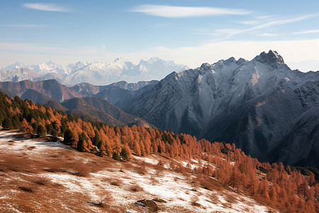 偏僻的山峰图片