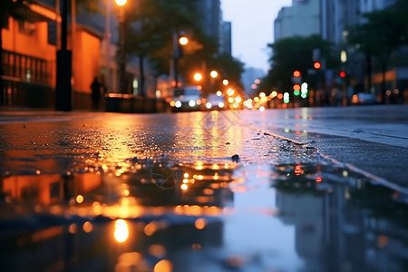 城市下过雨的街道图片