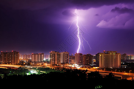 电闪雷鸣的夜晚图片